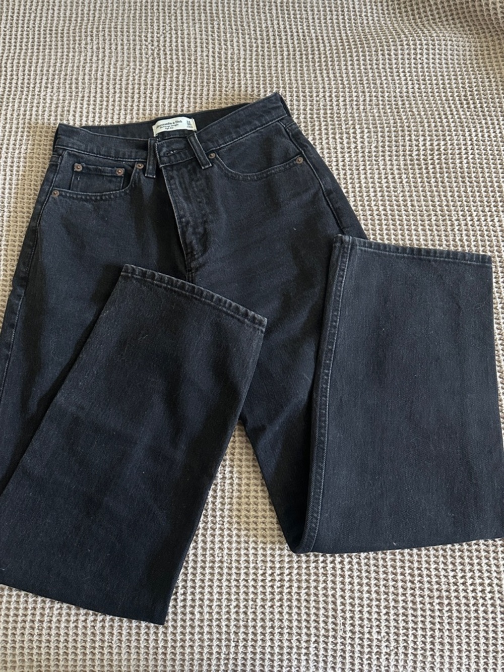 Abercrombie & Fitch Women’s Black High Rise Vintage Straight Jean